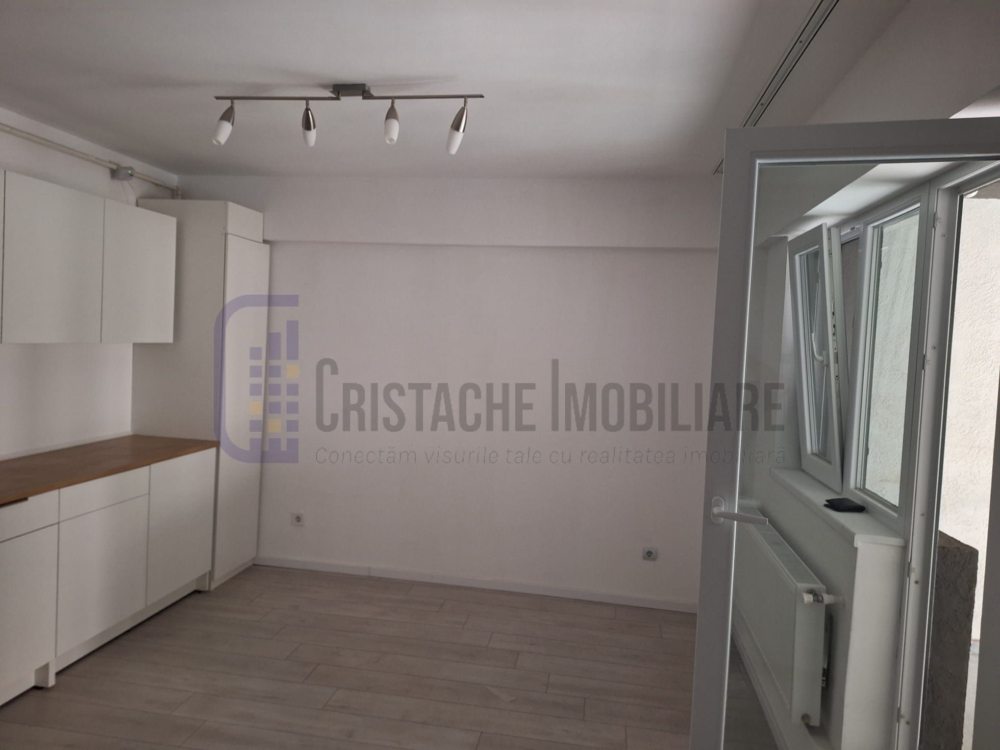 Bloc boutique | 3 camere | Centrala proprie | Metrou Dristor — fotografia 13