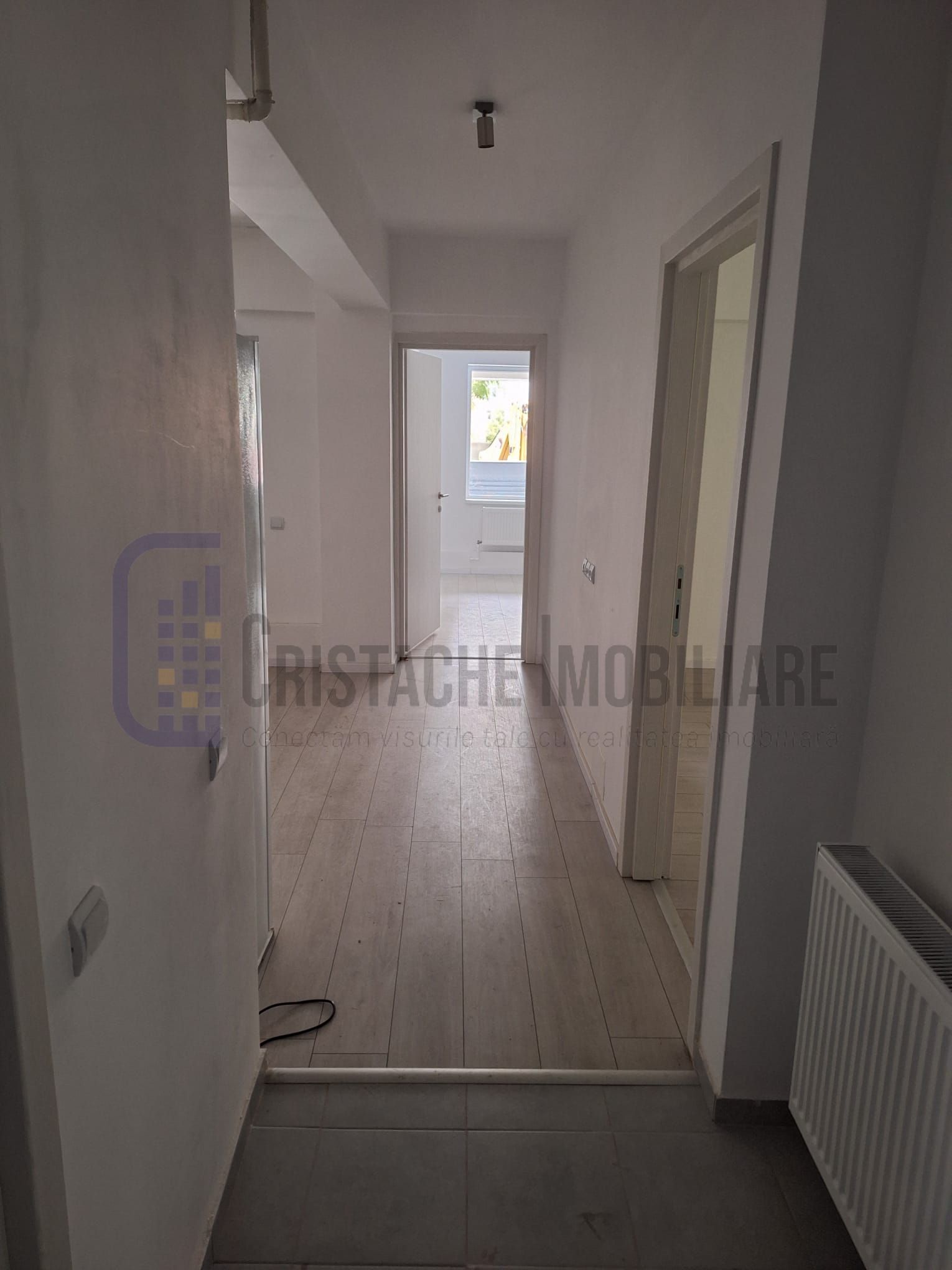 Bloc boutique | 3 camere | Centrala proprie | Metrou Dristor — fotografia 5