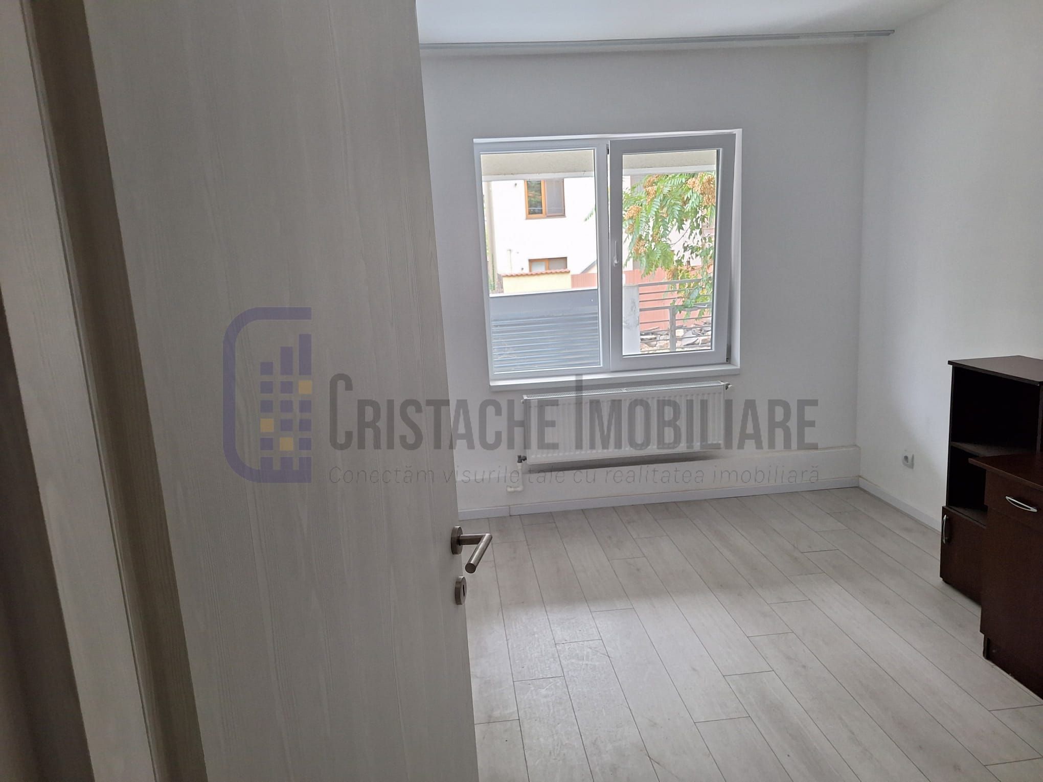 Bloc boutique | 3 camere | Centrala proprie | Metrou Dristor — fotografia 9
