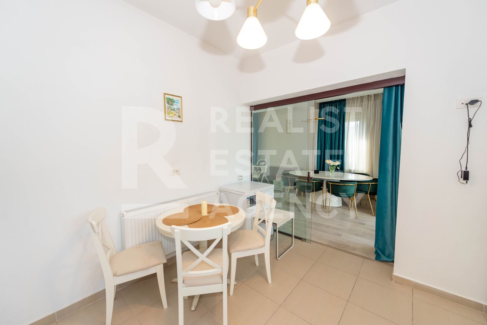 Vila in Tunari cu garaj si spatii de depozitare — fotografia 15