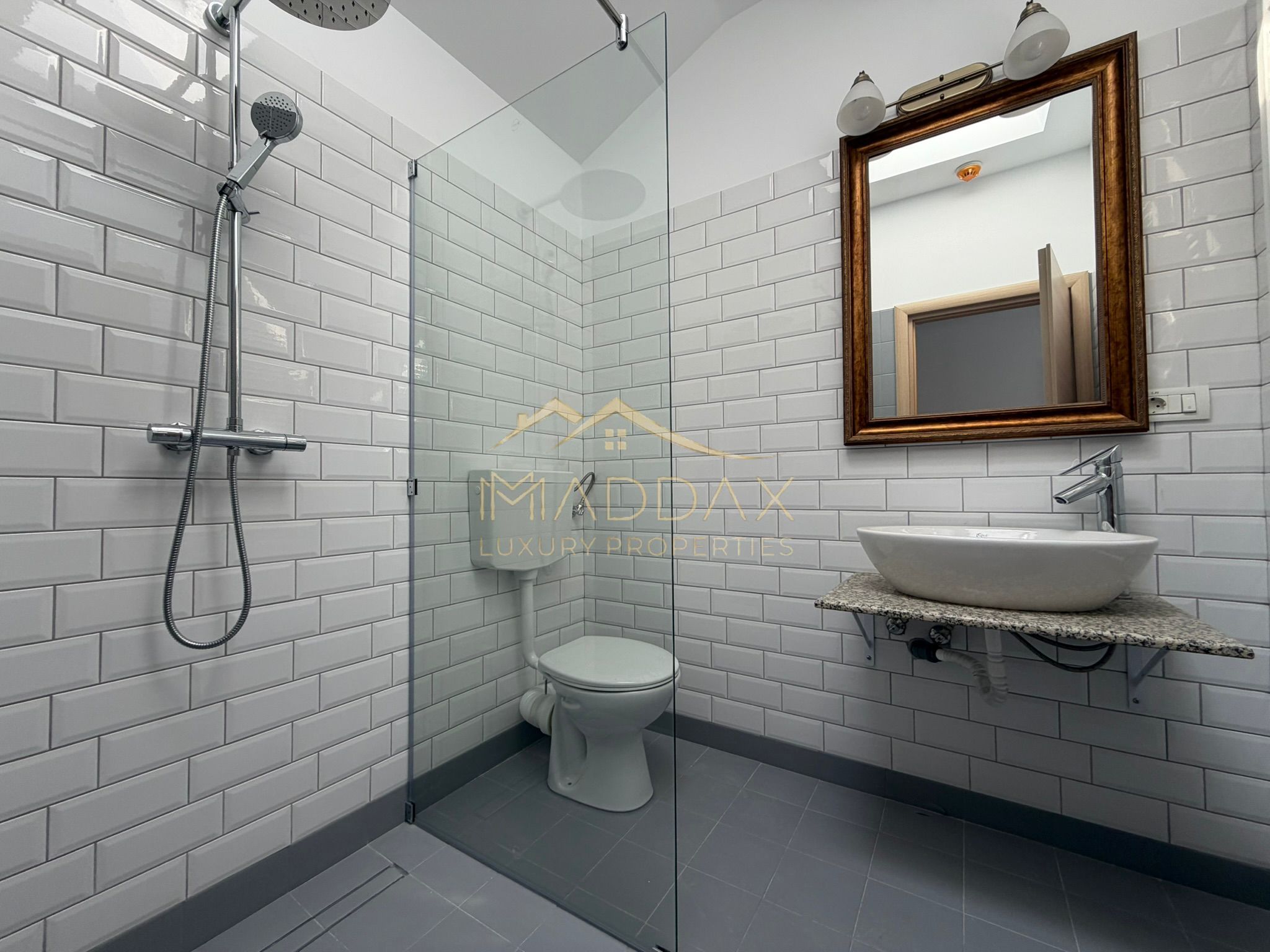 Spatiu Apartamente/ Hotel //​ ​1027.80 mp // Zona Obor — fotografia 10