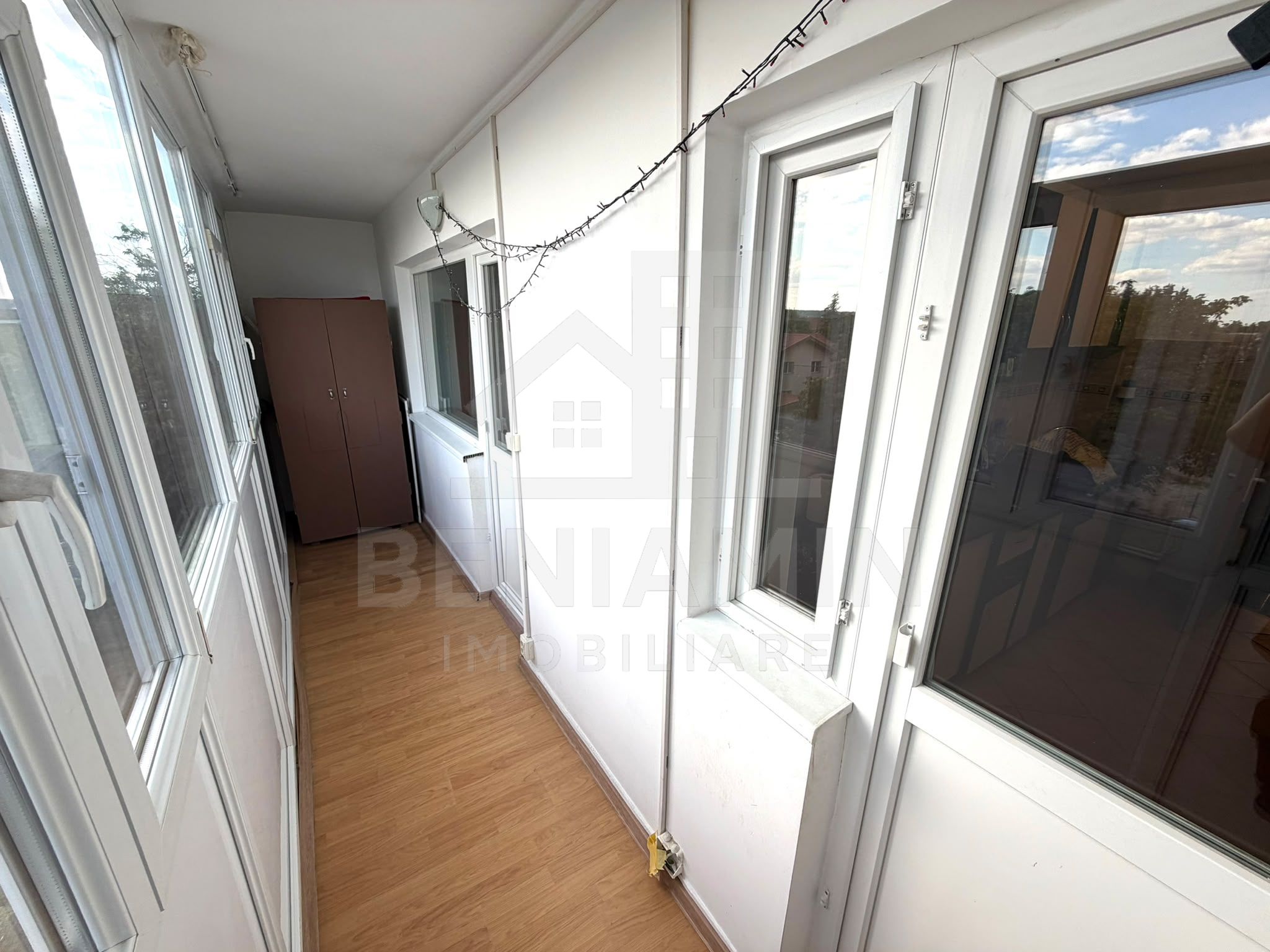 3 camere decomandat etaj 2 - Ciuperca - 74mp - centrala termica — fotografia 9