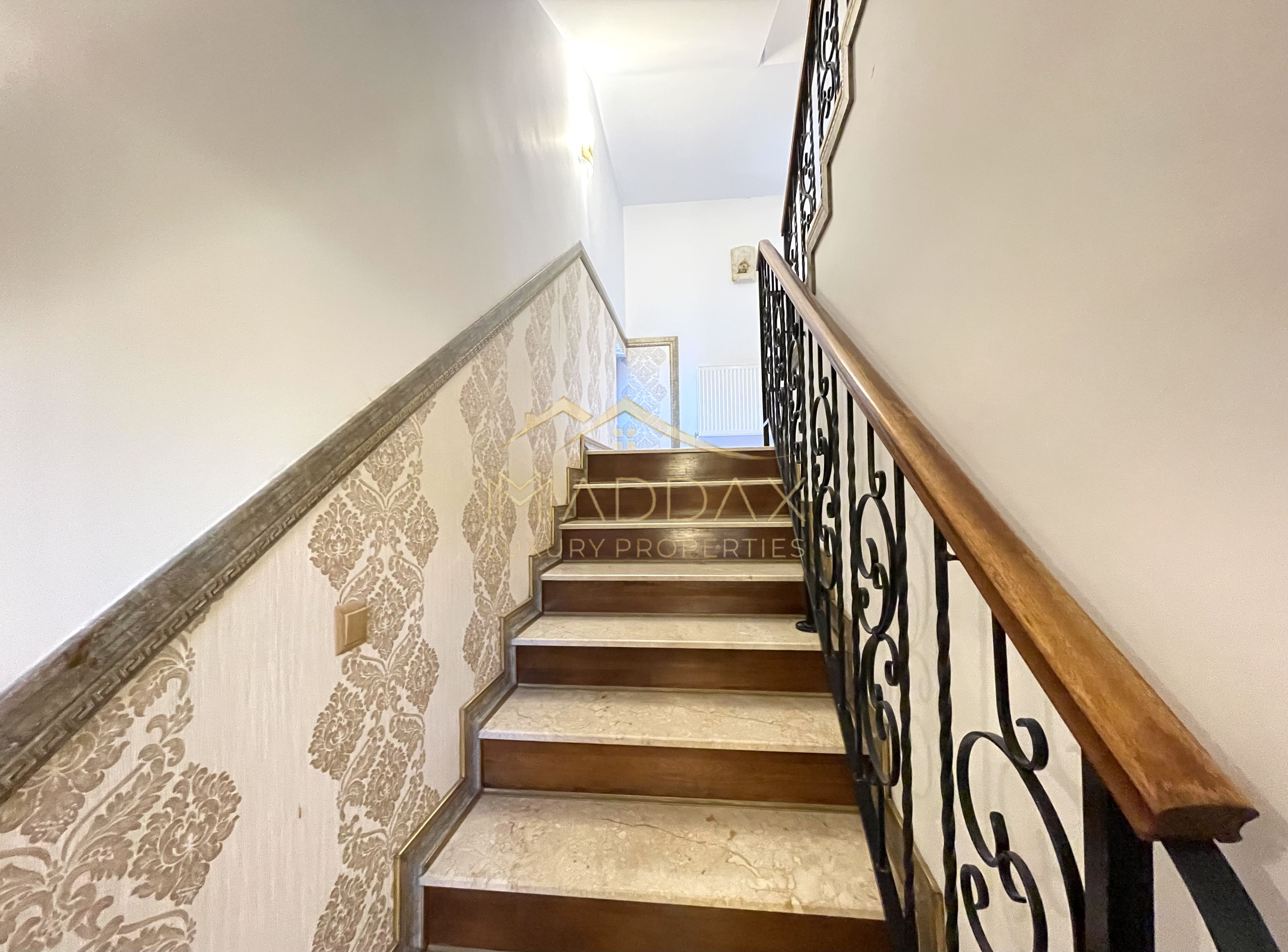 Vila 7 camere**Lake view**Ponton privat**Piscina**Teren 933 MP//Balotesti — fotografia 17