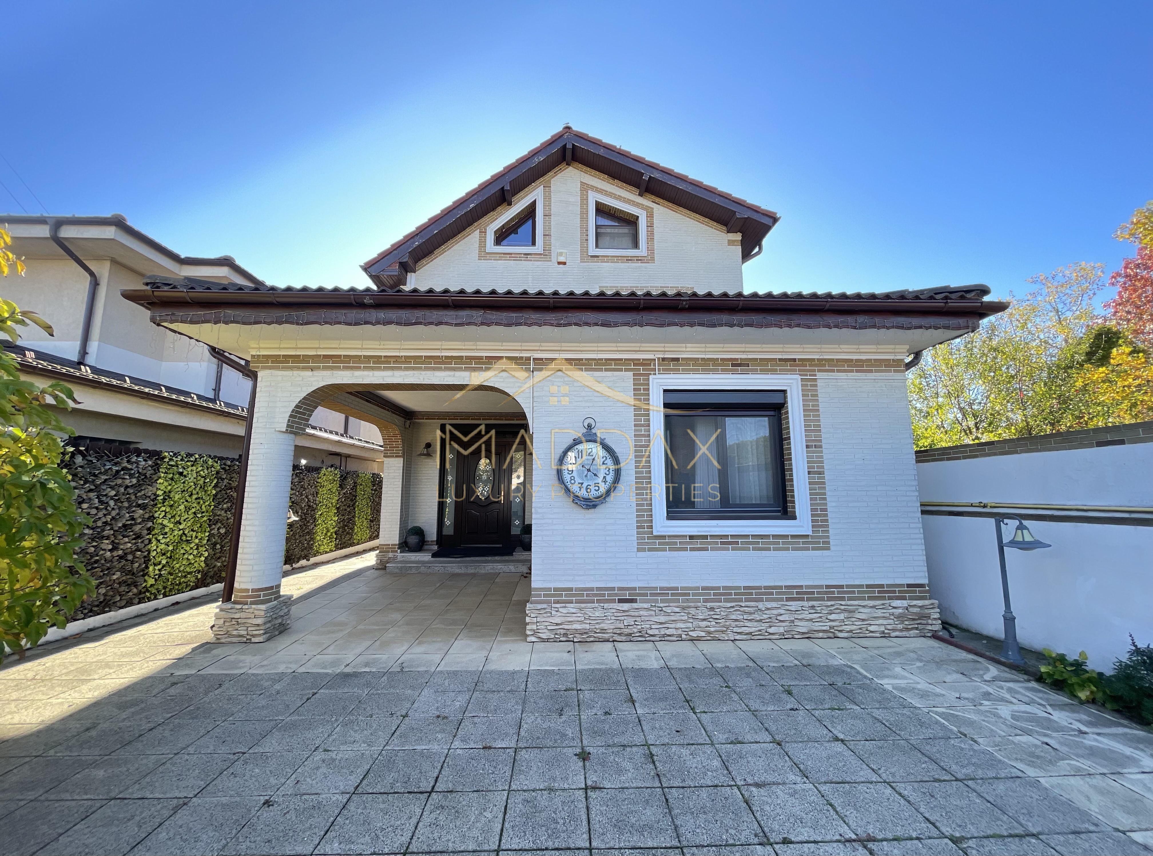 Vila 7 camere**Lake view**Ponton privat**Piscina**Teren 933 MP//Balotesti — fotografia 3