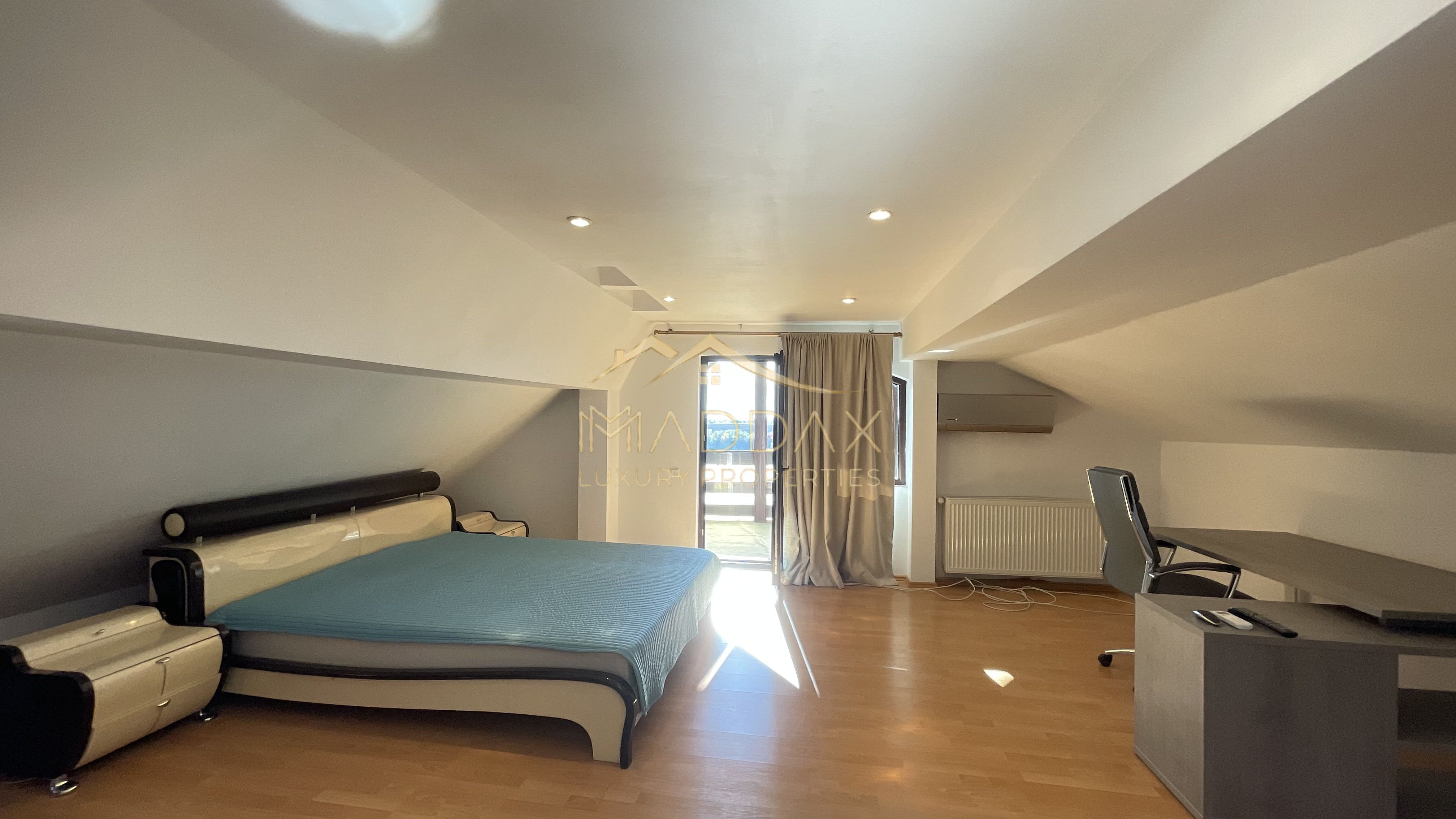 Vila 7 camere**Lake view**Ponton privat**Piscina**Teren 933 MP//Balotesti — fotografia 30