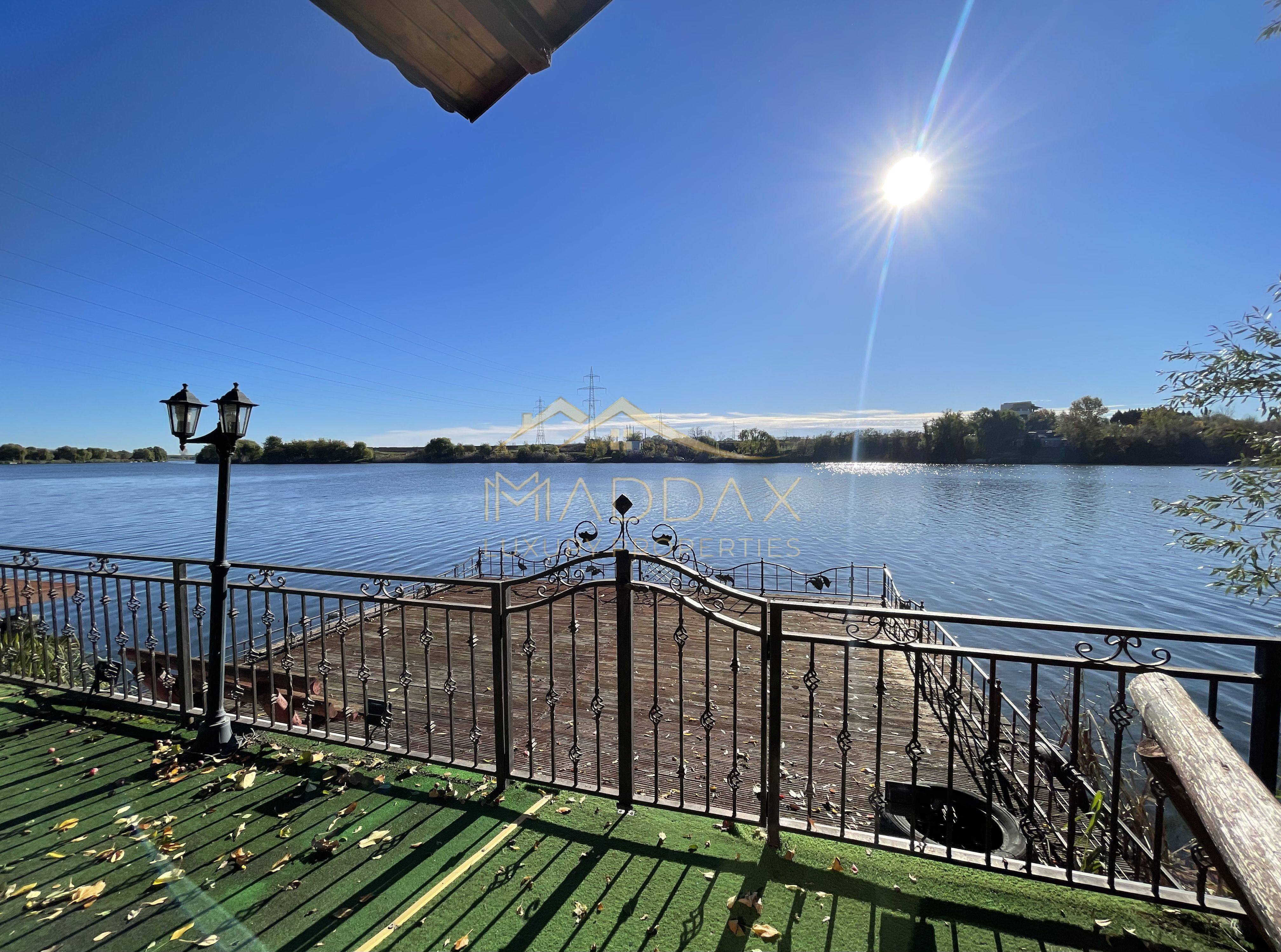 Vila 7 camere**Lake view**Ponton privat**Piscina**Teren 933 MP//Balotesti — fotografia 32