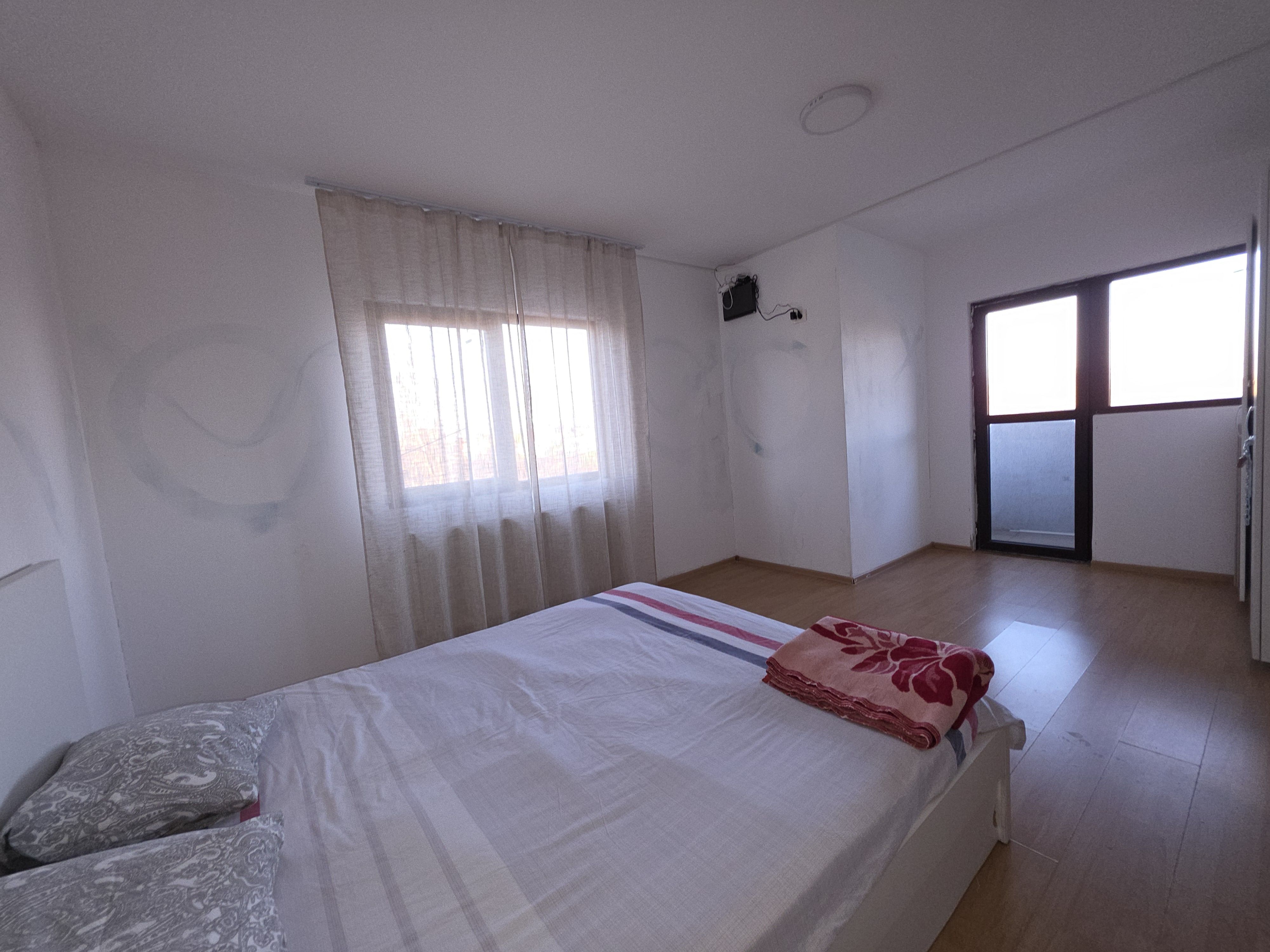 Vila individuala 4 camere I Stefanestii de jos I str Bisericii — fotografia 9