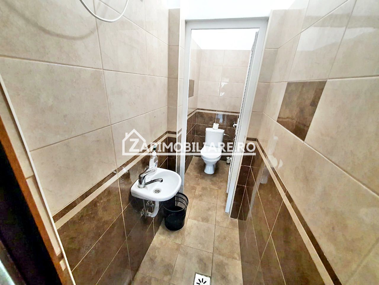 Spatii birouri,recent renovate si mobilate — fotografia 6