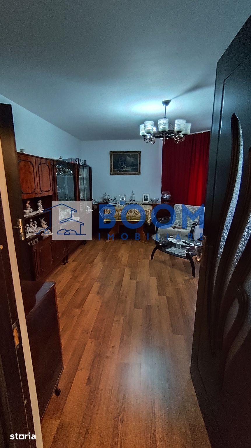 Apartament 3 camere Cina | Etaj 1 | Centrala proprie