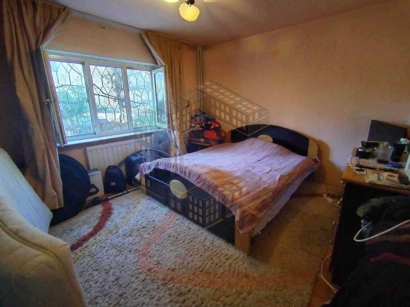 Apartament cu 3 camere, decomandat, centrala,de vânzare, Girocului — fotografia 4