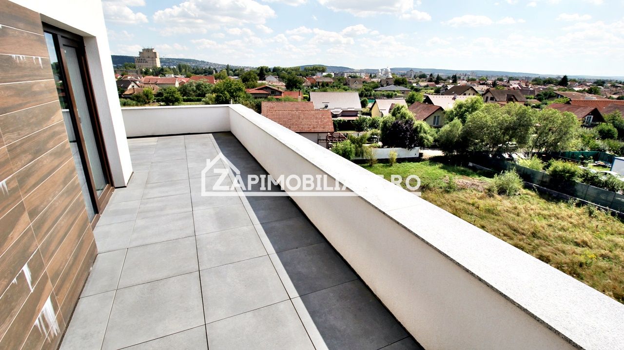 Penthouse 3 cam.1 terasă,1 balcon 2 băi,1 dressing,1 parcare — fotografia 2