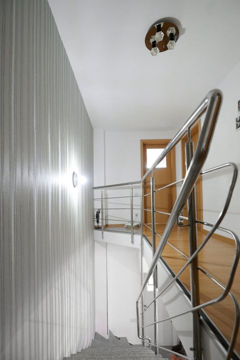 Eremia - Apartament 3 camere + studio | Scara interioara! — fotografia 14