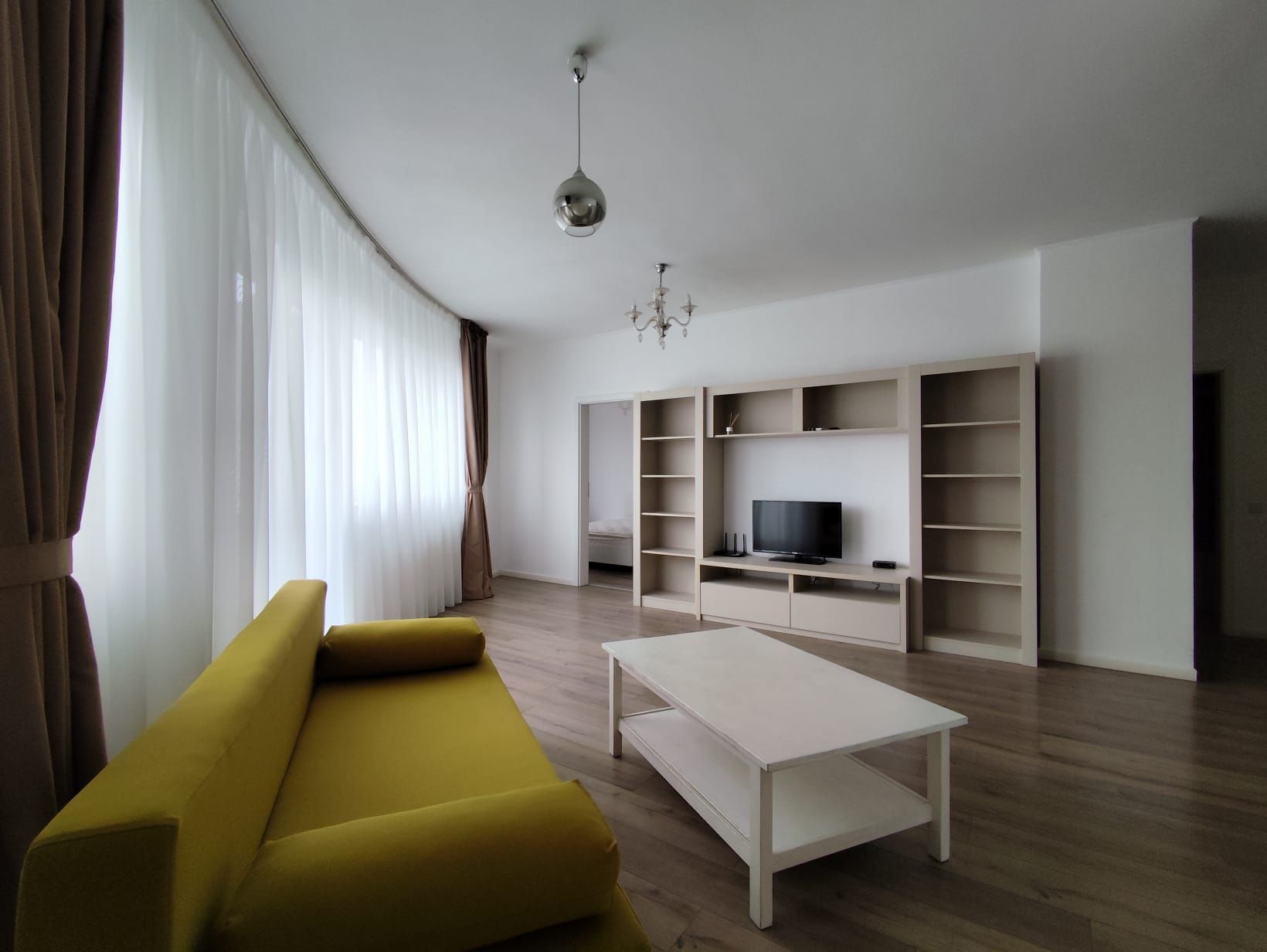 Apartament 3 camere in Cartierul Luceafarul, Oradea - inchiriere