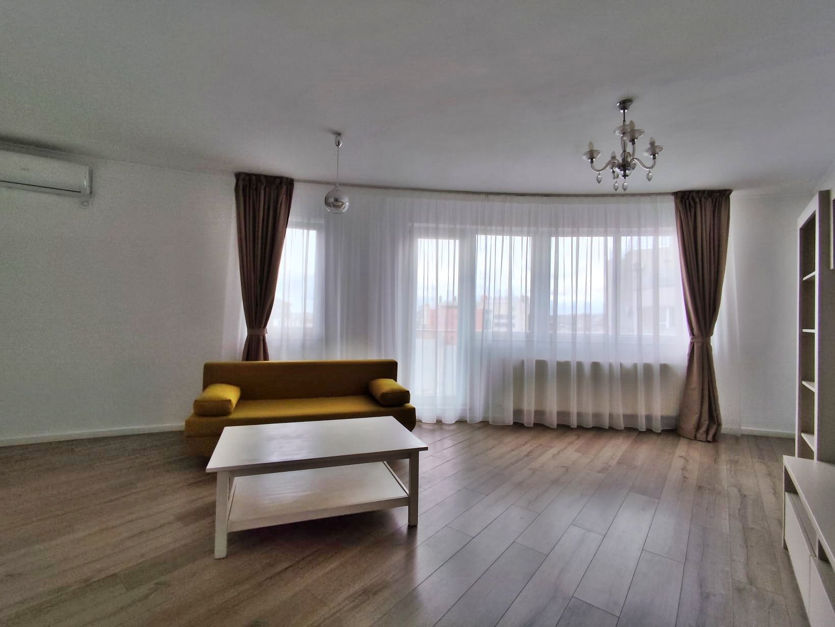 Apartament 3 camere in Cartierul Luceafarul, Oradea - inchiriere — fotografia 2