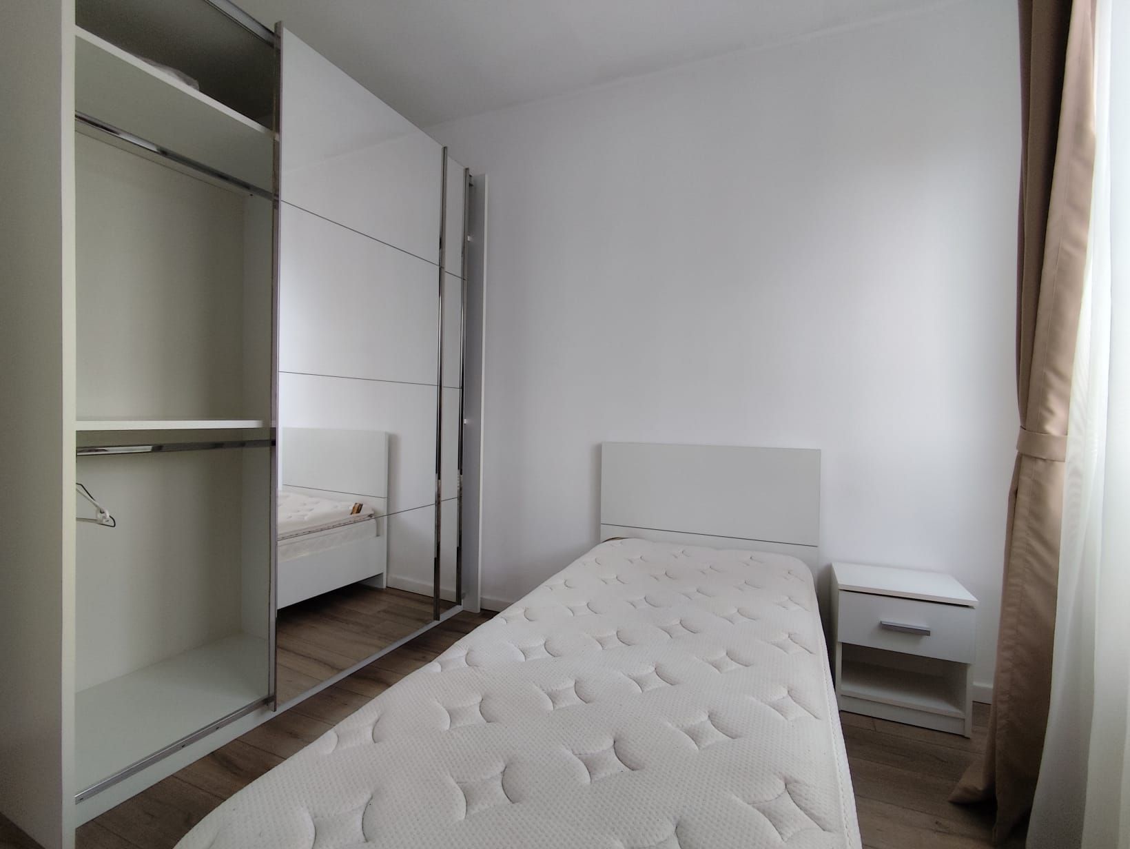 Apartament 3 camere in Cartierul Luceafarul, Oradea - inchiriere — fotografia 7