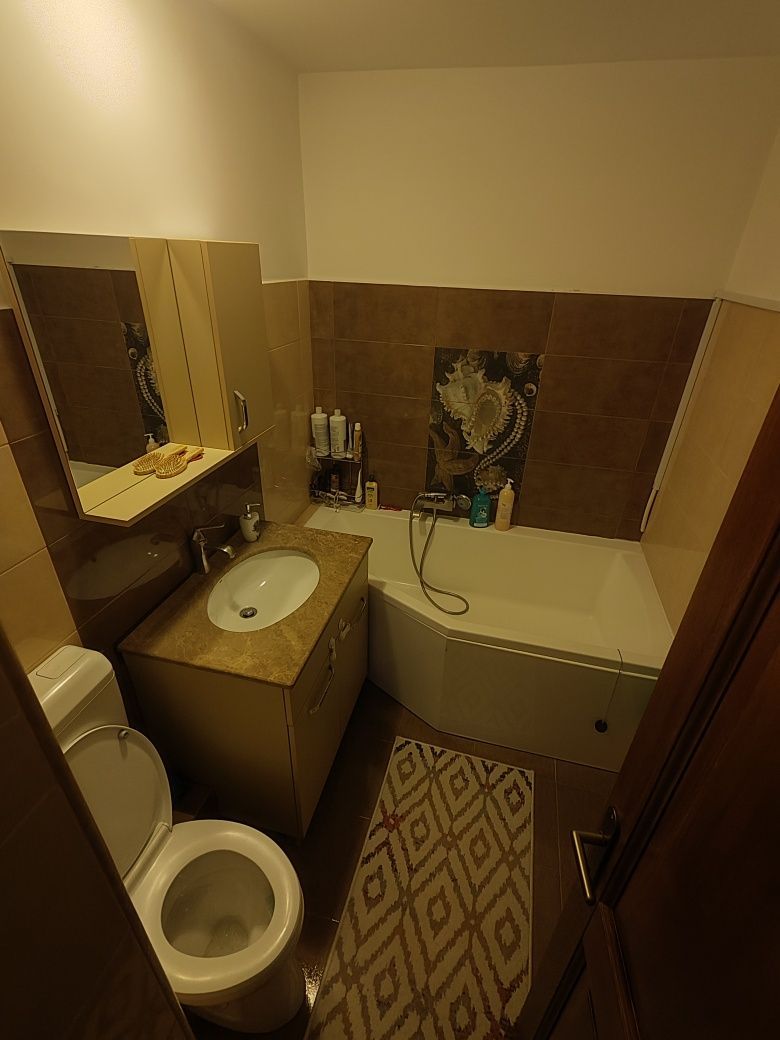 Apartament 3 camere Baneasa renovat mobilat 2 locuri parcare — fotografia 3