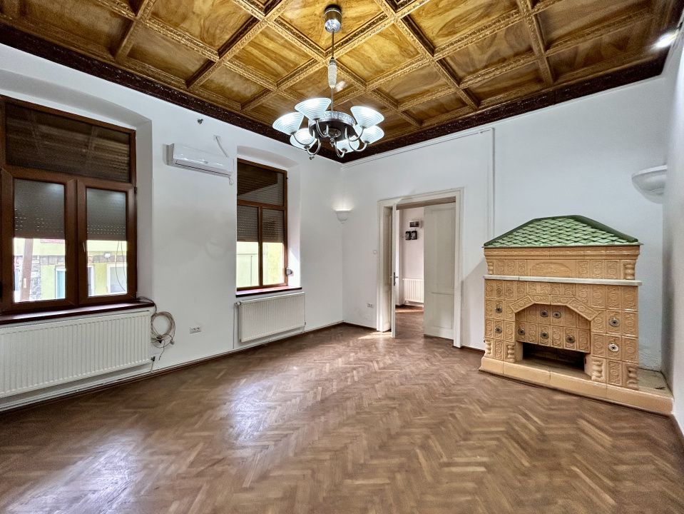 Casa 9 camere, 4 bai, 3 locuri de parcare, Central, Ploiesti — fotografia 10
