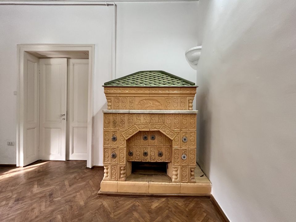 Casa 9 camere, 4 bai, 3 locuri de parcare, Central, Ploiesti — fotografia 11