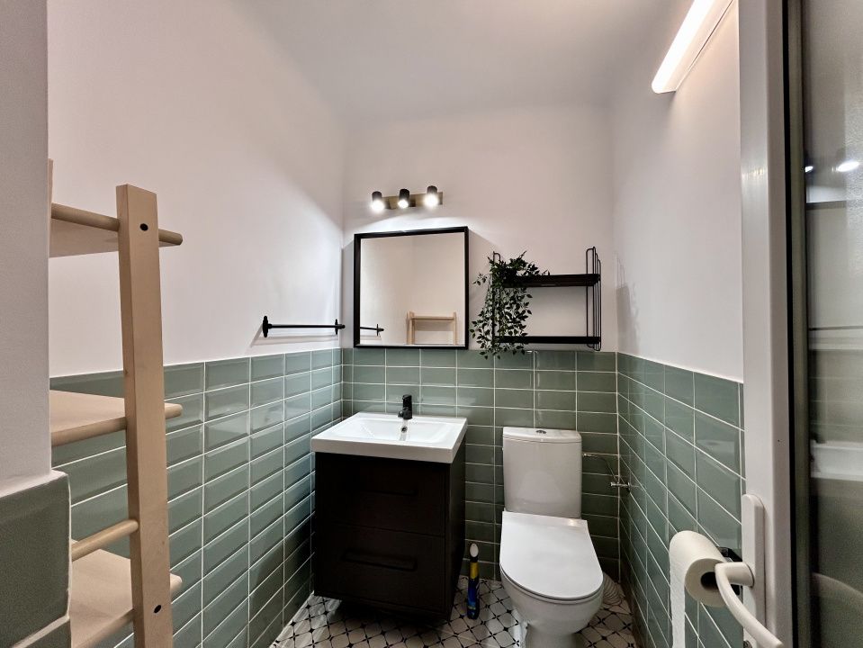 Casa 9 camere, 4 bai, 3 locuri de parcare, Central, Ploiesti — fotografia 14