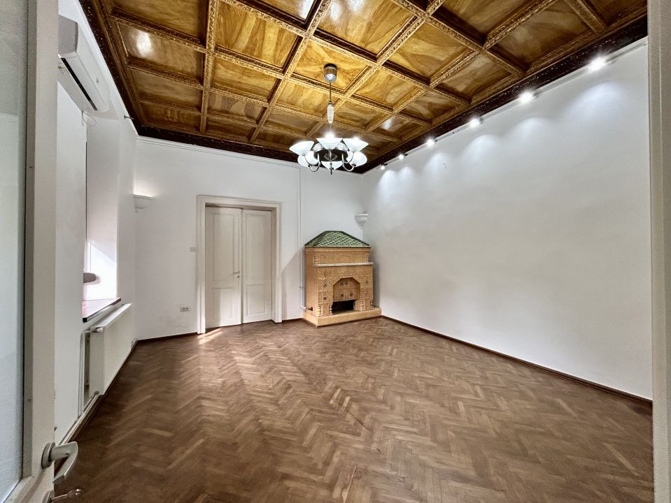 Casa 9 camere, 4 bai, 3 locuri de parcare, Central, Ploiesti — fotografia 16