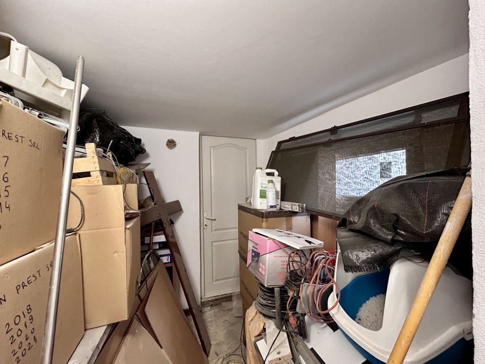 Casa 9 camere, 4 bai, 3 locuri de parcare, Central, Ploiesti — fotografia 30