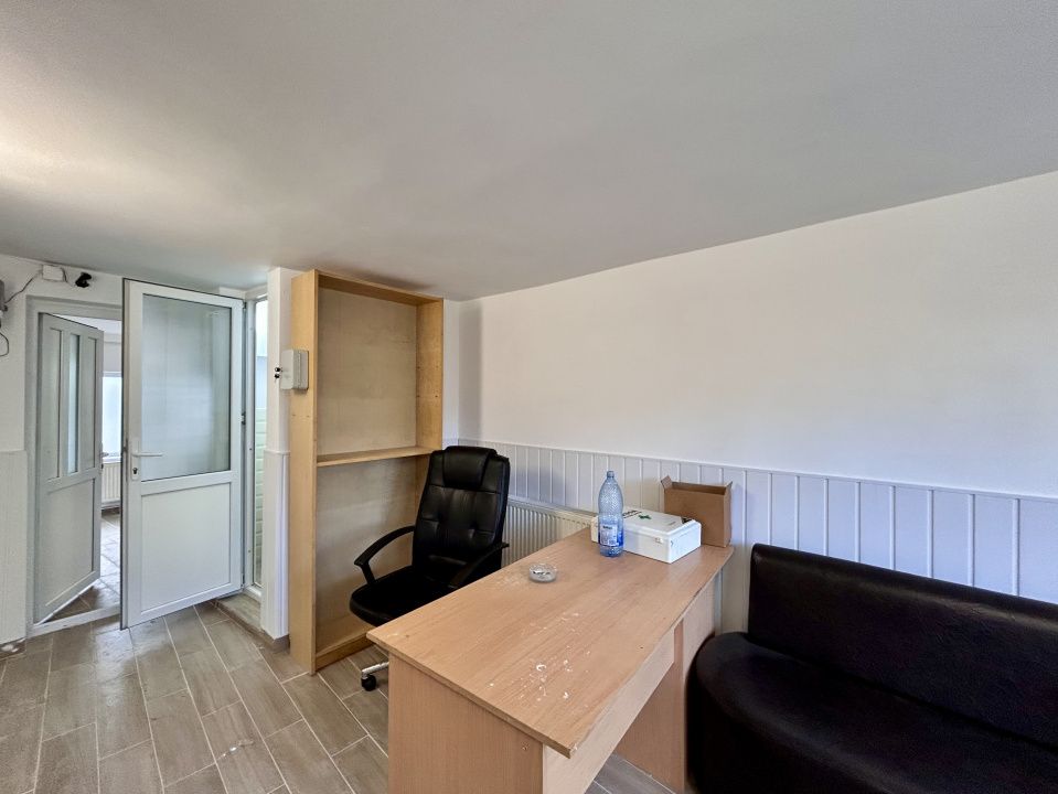 Casa 9 camere, 4 bai, 3 locuri de parcare, Central, Ploiesti — fotografia 35