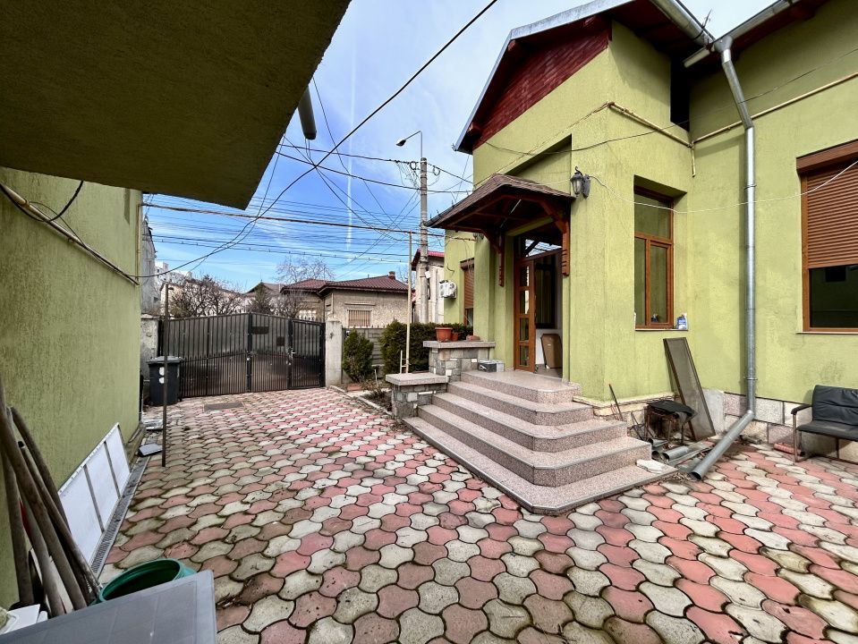 Casa 9 camere, 4 bai, 3 locuri de parcare, Central, Ploiesti — fotografia 36