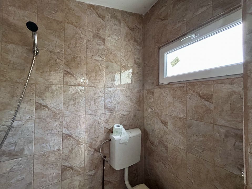 Casa 9 camere, 4 bai, 3 locuri de parcare, Central, Ploiesti — fotografia 39