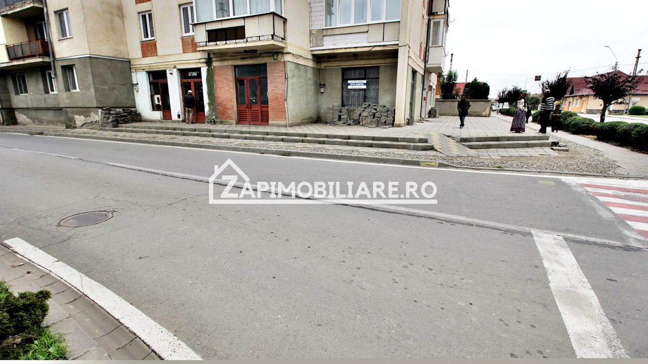 Hală + birouri si spatiu comercial 700 mp. teren 2.500 mp — fotografia 12