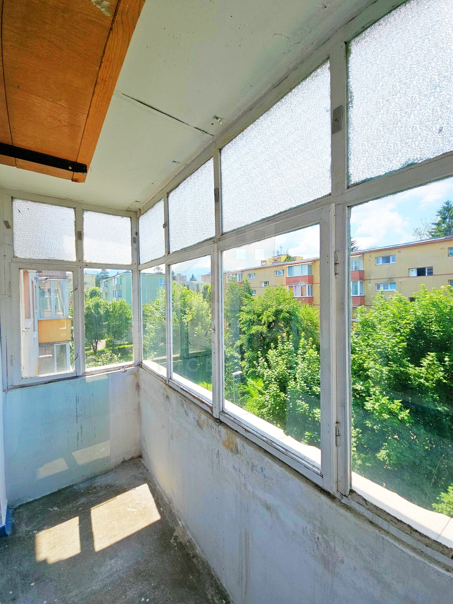 2 Decomandate-43mp-Etajul 3-Centrala termica-Cartier Astra-Brasov — fotografia 7