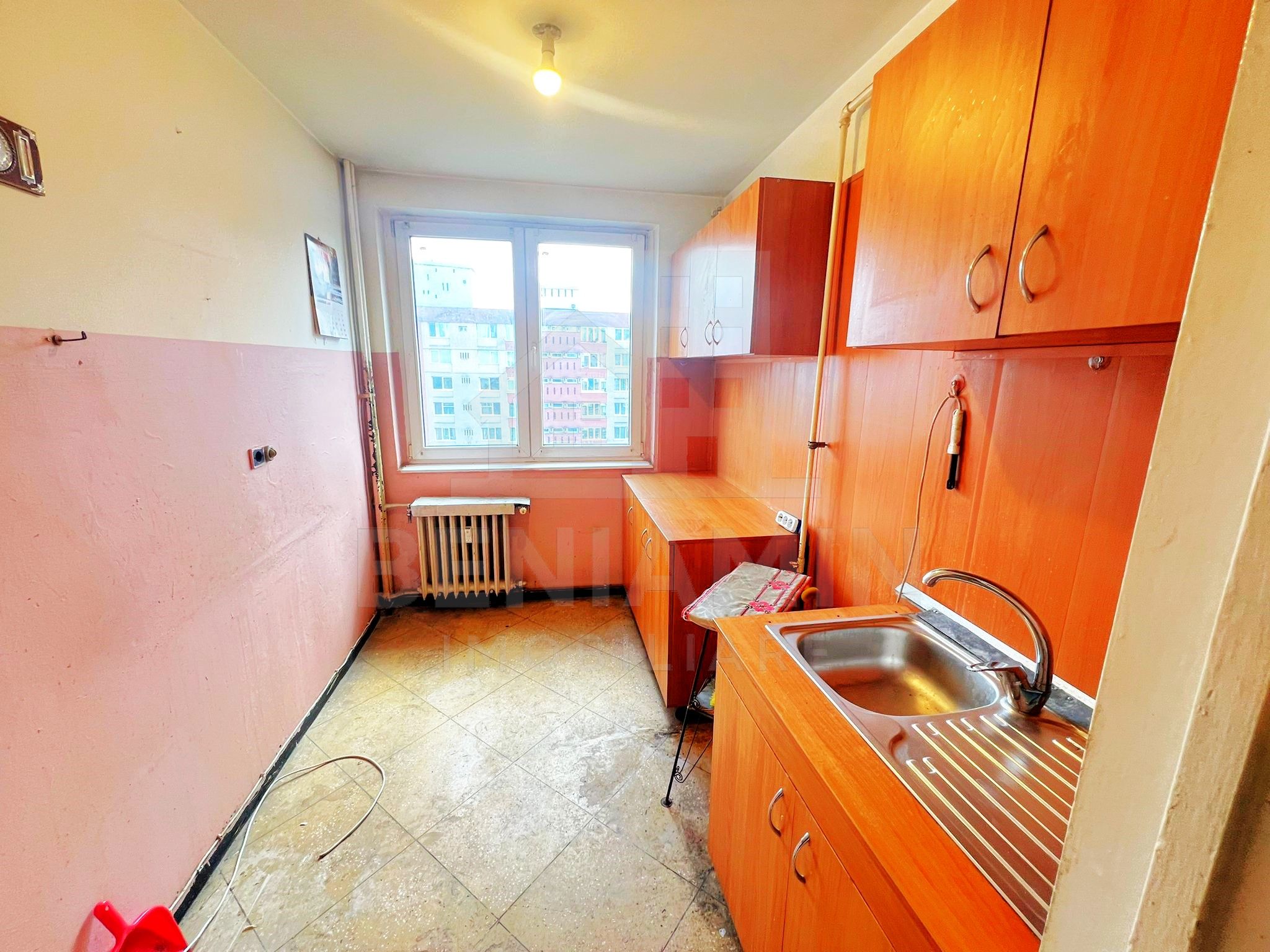 2 Camere-52mp-Balcon-Lift Nou-Anvelopat-Zona-Garii-Renovat — fotografia 5