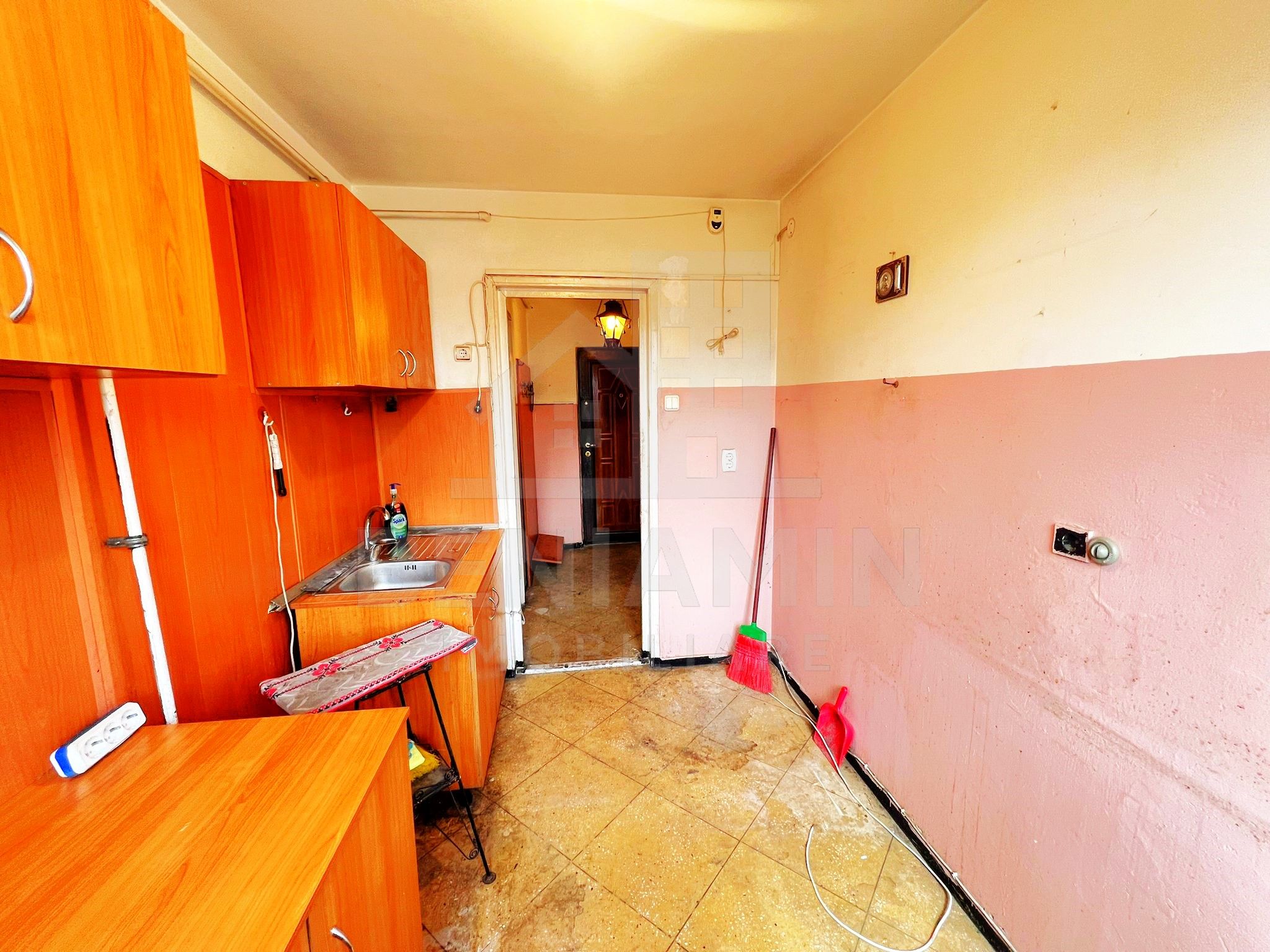 2 Camere-52mp-Balcon-Lift Nou-Anvelopat-Zona-Garii-Renovat — fotografia 6