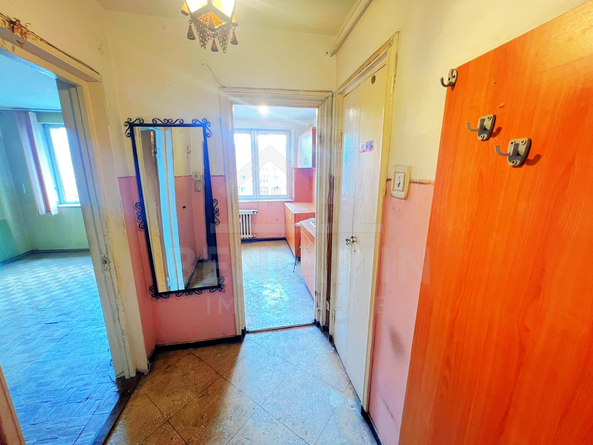 2 Camere-52mp-Balcon-Lift Nou-Anvelopat-Zona-Garii-Renovat — fotografia 8