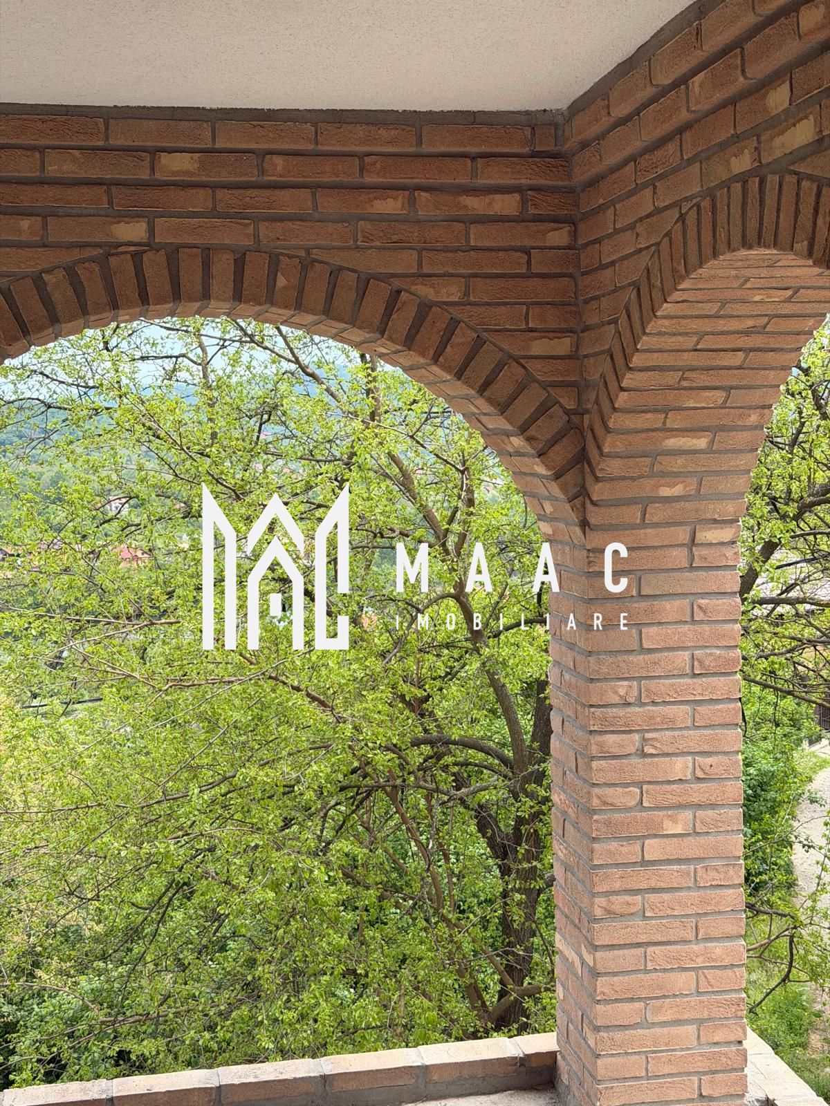 Casă 8 camere | Bujoreni, Vâlcea | 360 mp, teren 1000 mp — fotografia 7