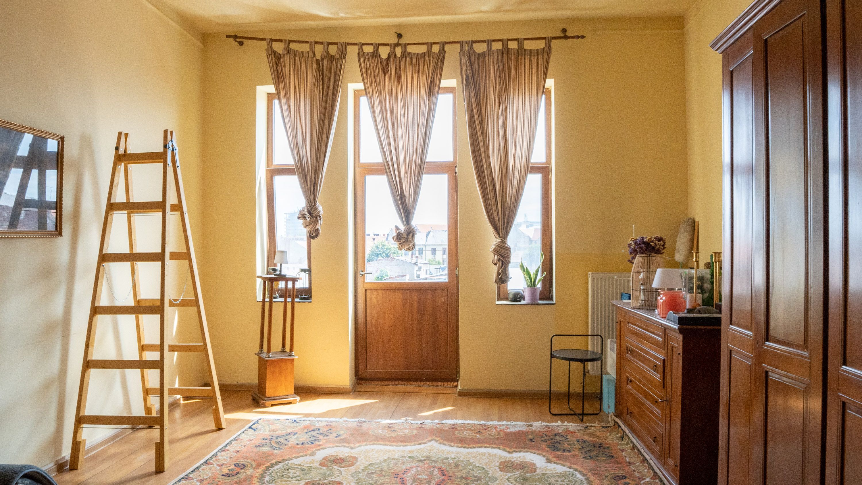 2 camere. Adresă centrală. 99 mp construiți. 2 băi. Etaj 3. — fotografia 4