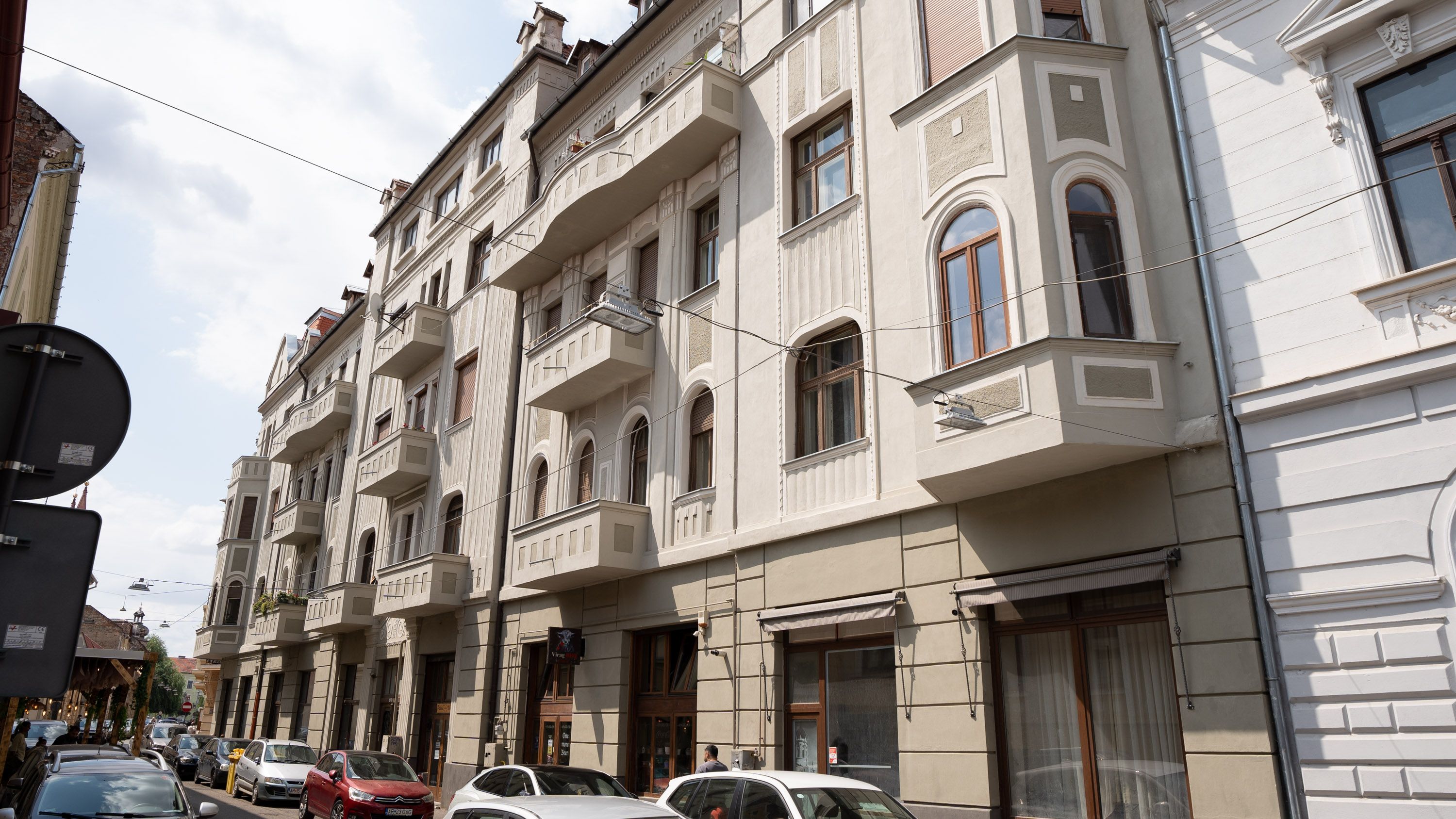 2 camere. Adresă centrală. 99 mp construiți. 2 băi. Etaj 3. — fotografia 8