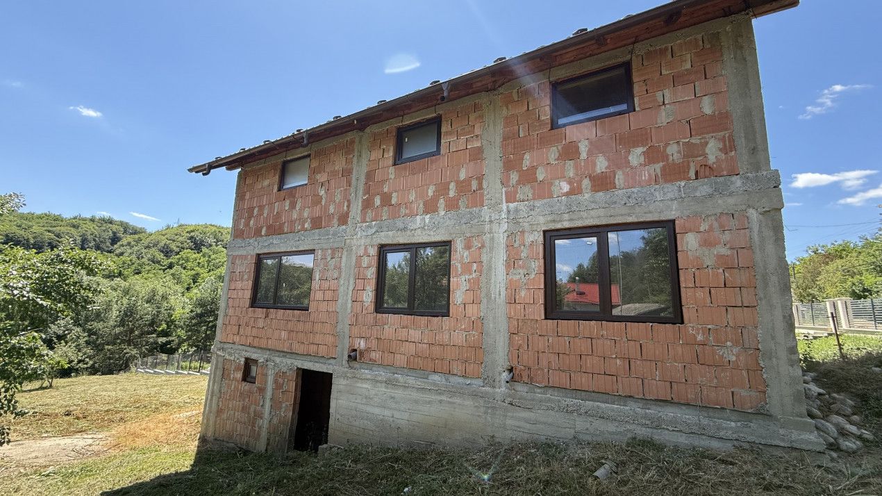 Casă nouă în Argeș Com. Merișani la 15 min de Pitesti! — fotografia 4