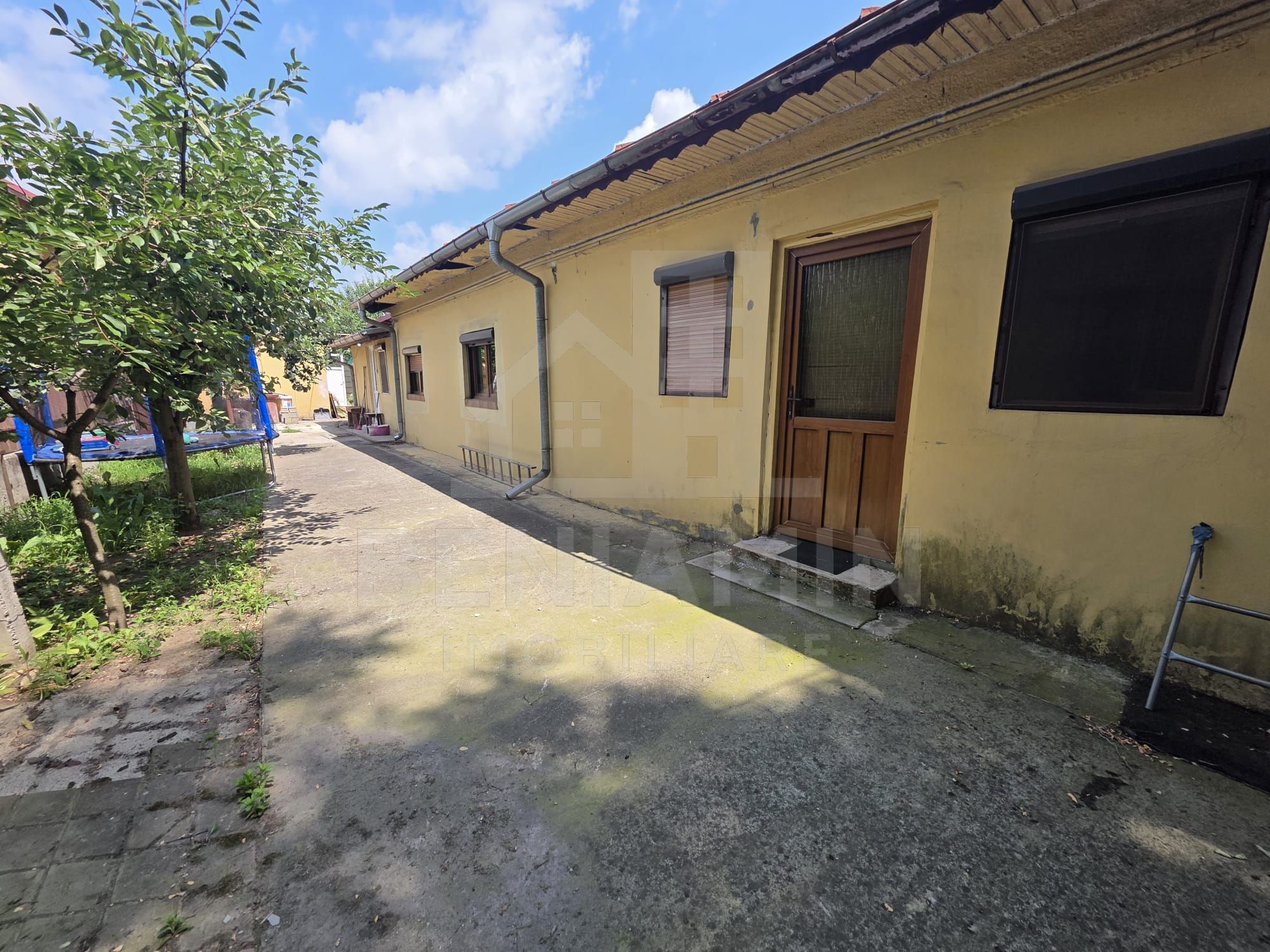 Casa cu 5 camere de vanzare in zona Bordei Calea Bucuresti 785mp