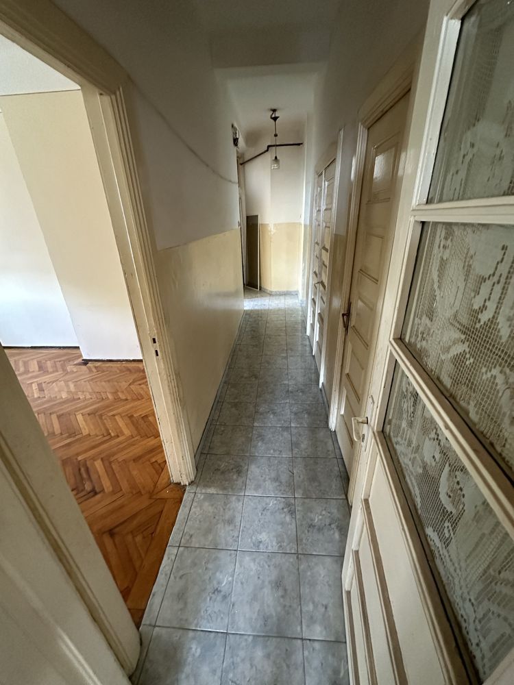 Proprietar vand apartament decomandat Unirii 5 camere — fotografia 4