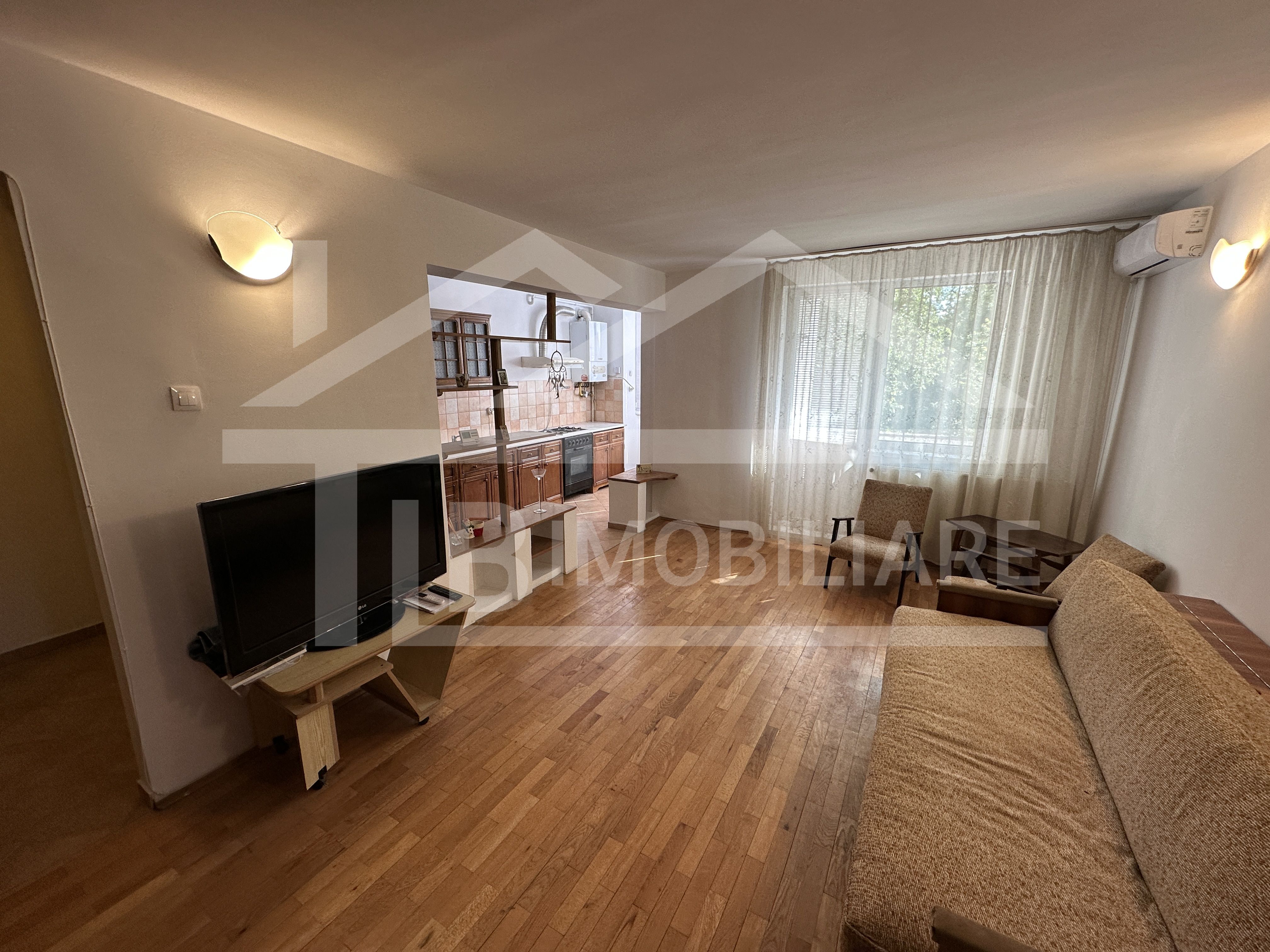 Apartament cu 3 camere, 65mp, zona UMFST