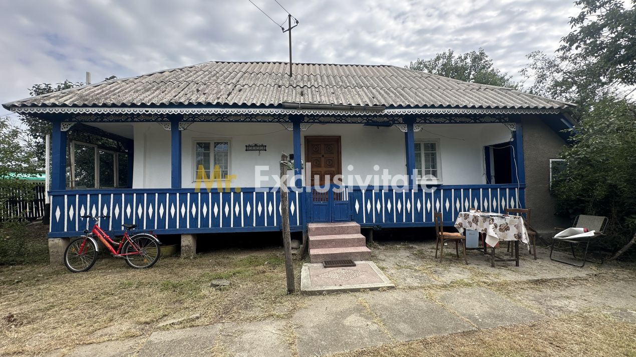 Casa traditionala+teren 1172mp intravilan in Lunca Corbului, Arges