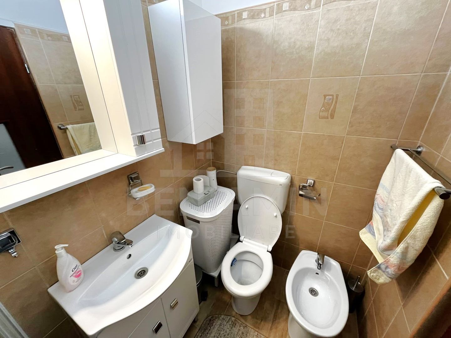 Apartament-2camere-decomandat-mobilat-utilat-centrala - Universitate — fotografia 4