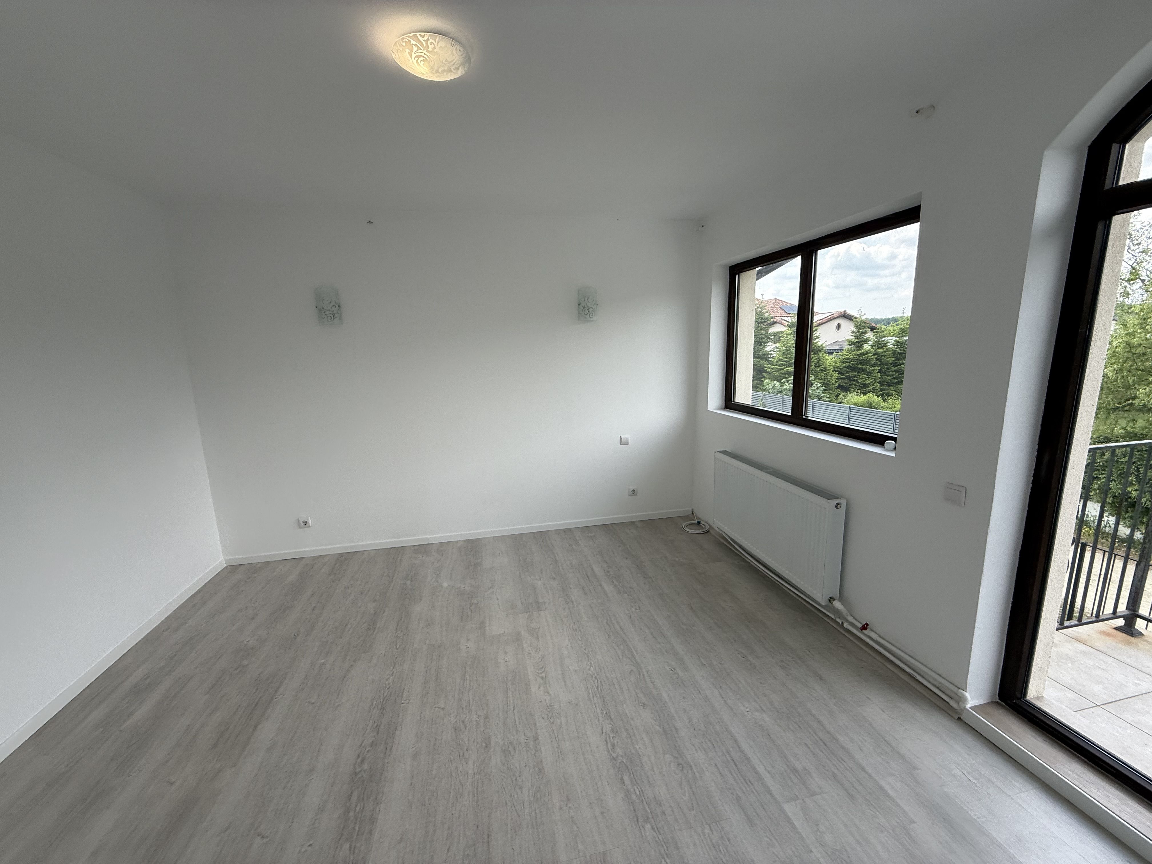 Vila 4 camere cu arhitectura deosebita langa pădure in Corbeanca ! — fotografia 12