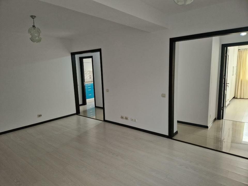 Vanzare apartament 3 camere, Bucureşti, Sector 3, Str Ilioara — fotografia 4