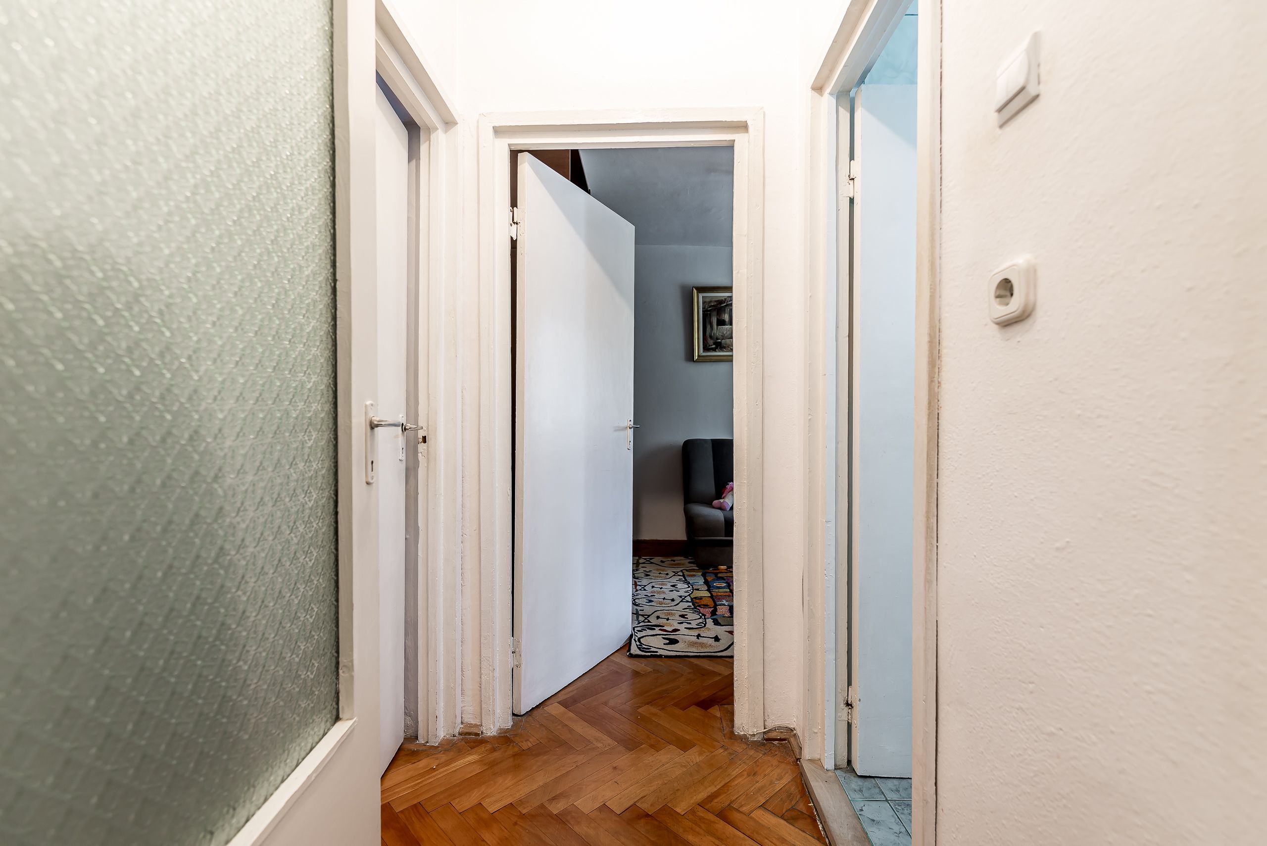 Apartament 3 camere, etaj 1, zonă verde și retrasă Poetului, Vlaicu — fotografia 10
