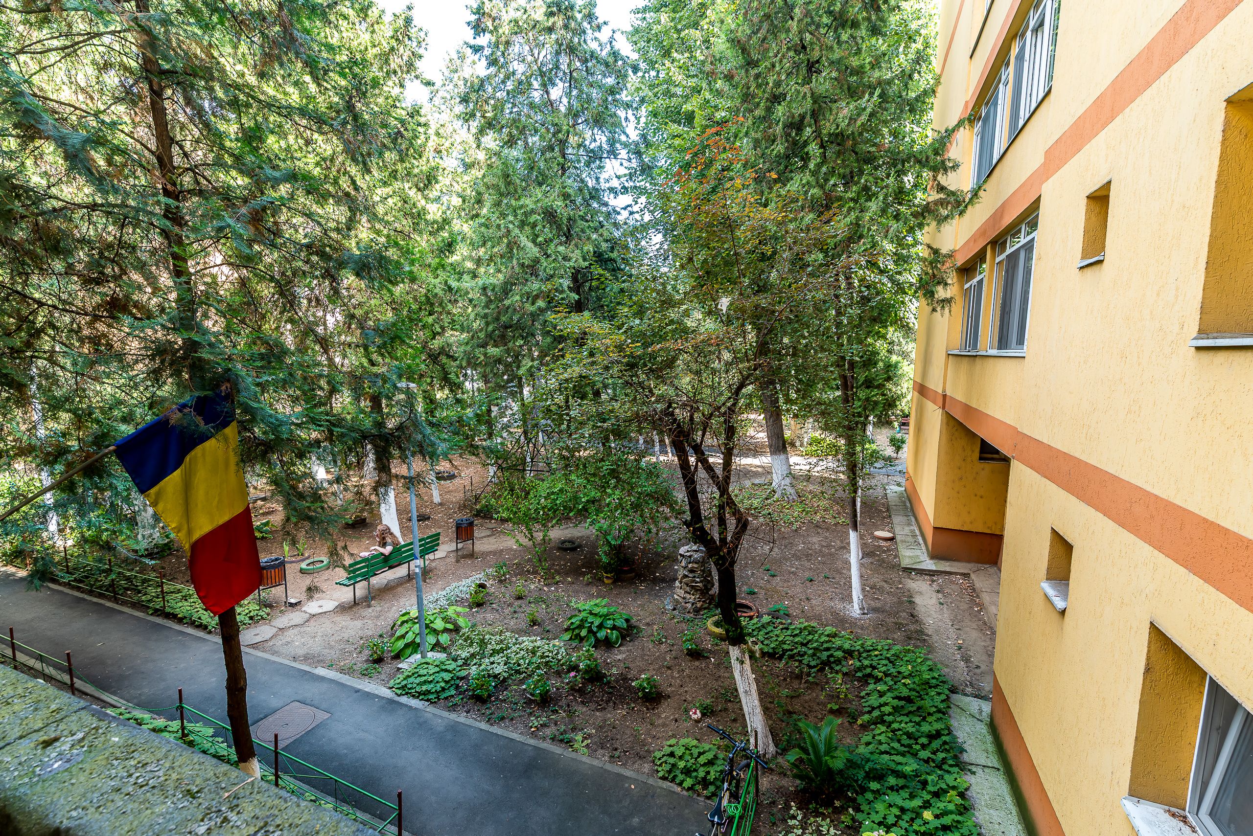 Apartament 3 camere, etaj 1, zonă verde și retrasă Poetului, Vlaicu — fotografia 8