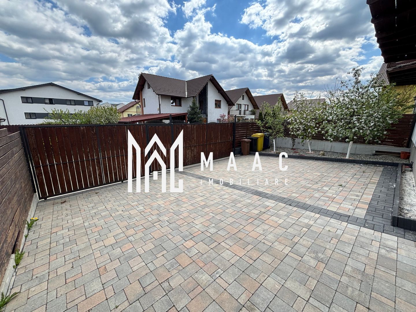 Casă 5 camere de vânzare | Arhitecților, Sibiu | 220 mp, teren 426 mp — fotografia 14