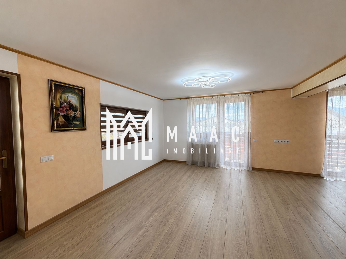 Casă 5 camere de vânzare | Arhitecților, Sibiu | 220 mp, teren 426 mp — fotografia 4