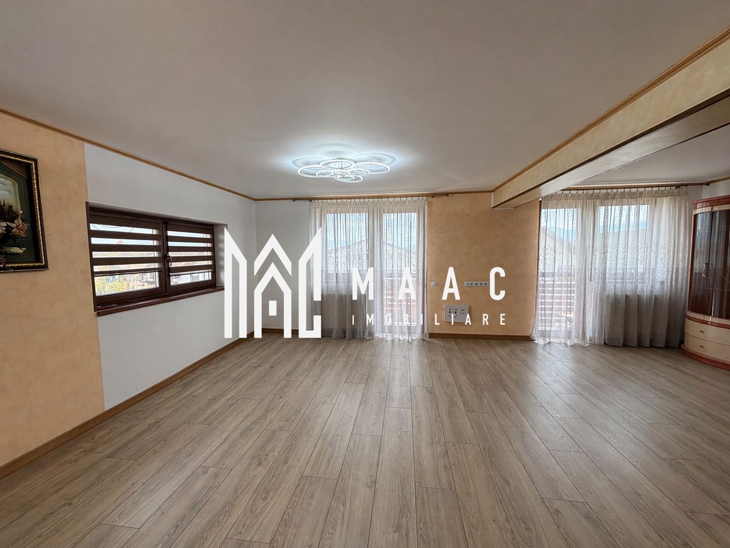 Casă 5 camere de vânzare | Arhitecților, Sibiu | 220 mp, teren 426 mp — fotografia 6