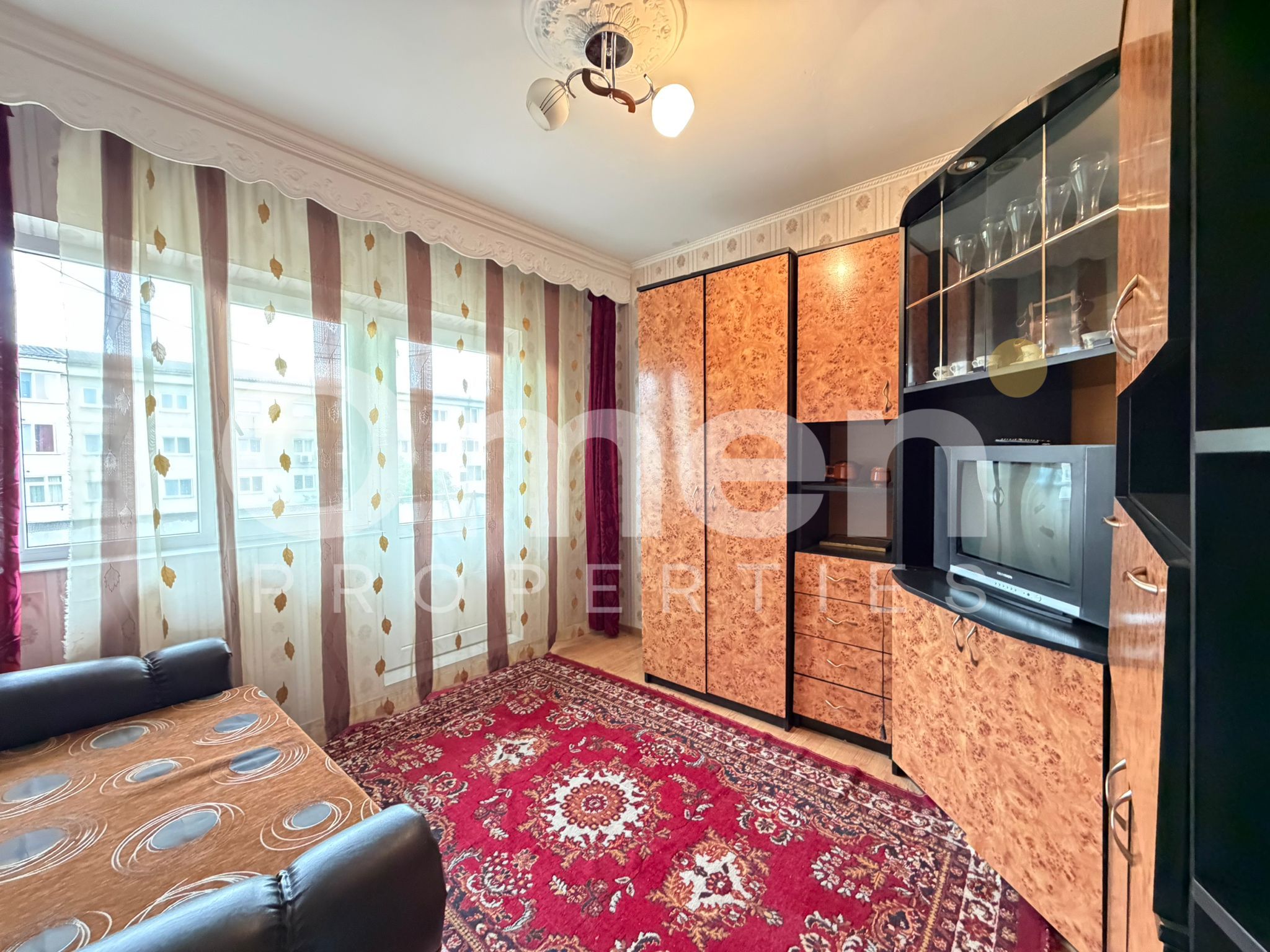 Apartament cu 2 camere decomandat, etaj intermediar, zona Center Nemes — fotografia 4